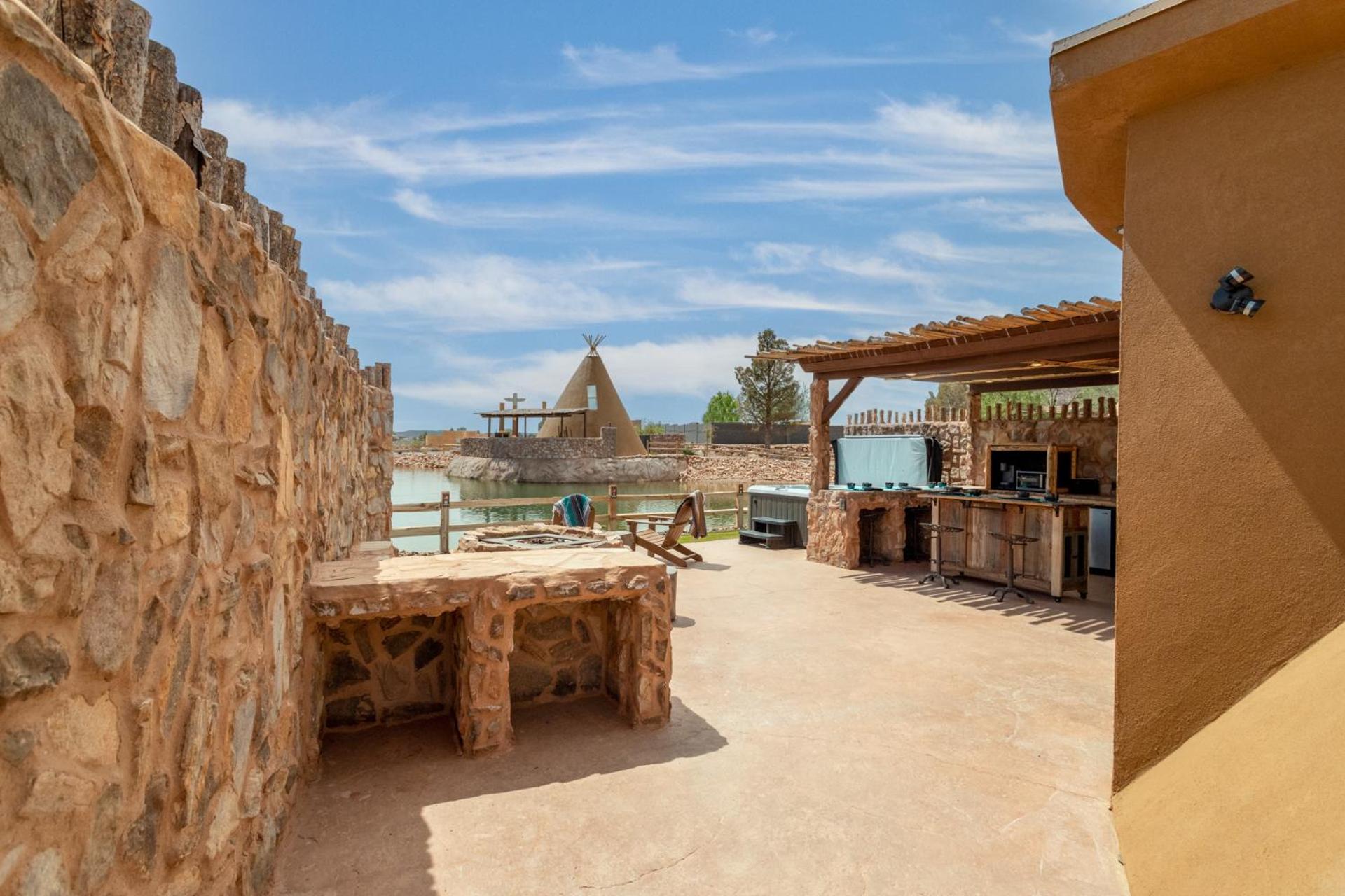 Zion White Bison Glamping & Rv Resort Virgin Eksteriør bilde